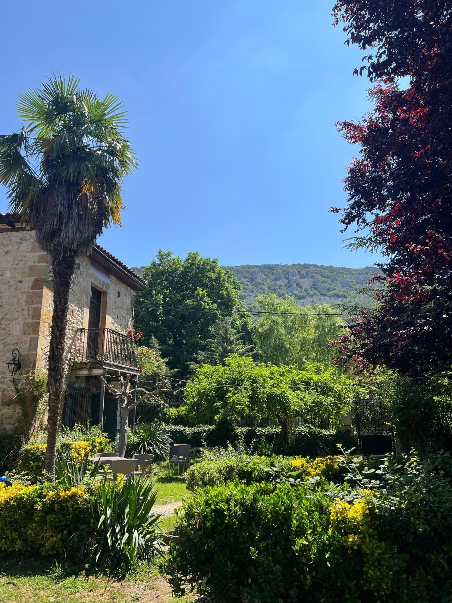 Palacio De Los Alvarado En Las Merindades El Ribero Exterior photo